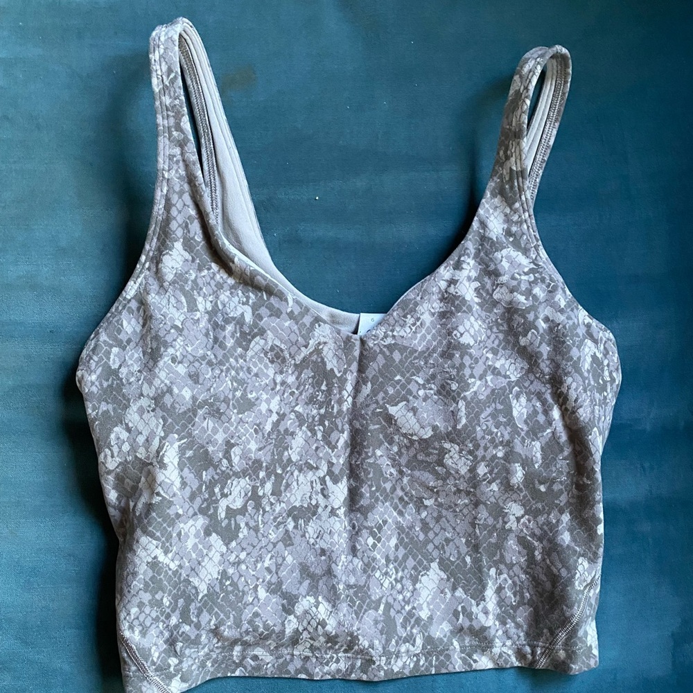 Lululemon Athletica Gray sports bra size 6